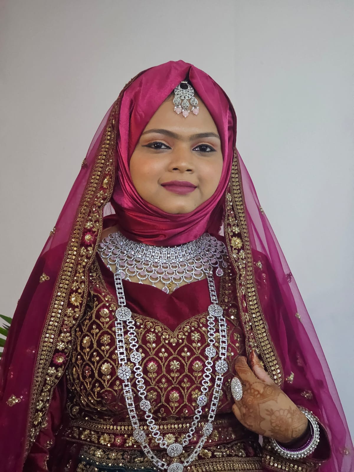 LIGIS FAMILY SALON AND MAKEUP STUDIO KONDOTTY