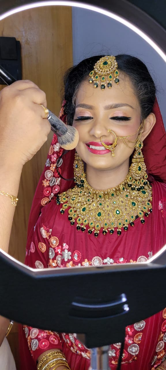LIGIS FAMILY SALON AND MAKEUP STUDIO KONDOTTY